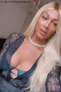 Roma Trans Camilla Brazil 389 90 59 453 foto selfie 14
